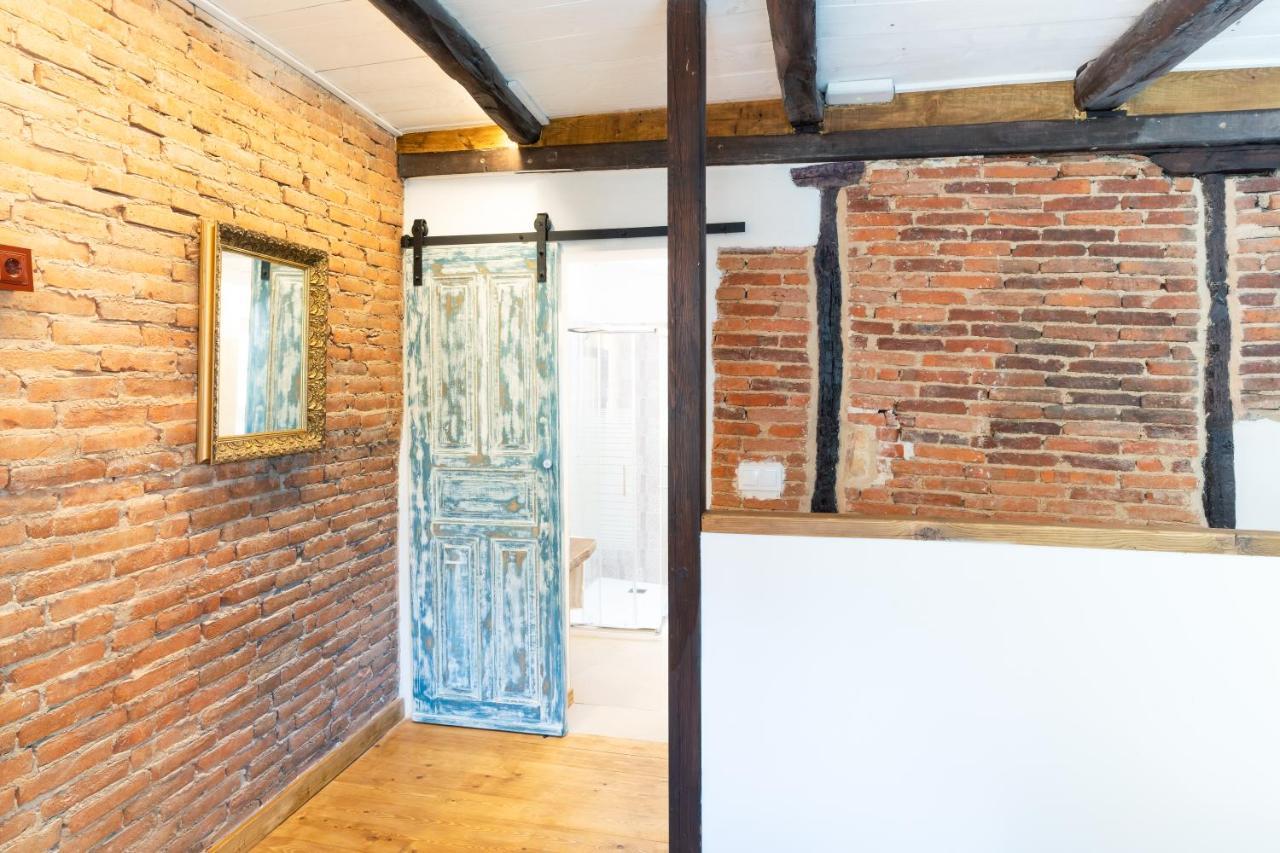Vut Domus Aurea Apartment Асторга Екстериор снимка
