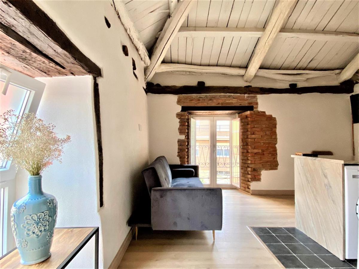 Vut Domus Aurea Apartment Асторга Екстериор снимка